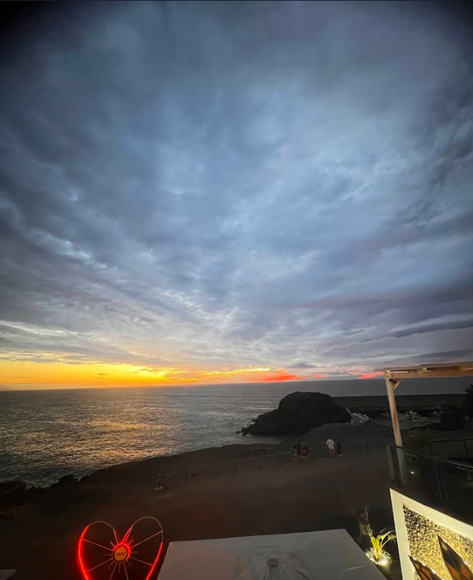 Golden Hours at NaNa